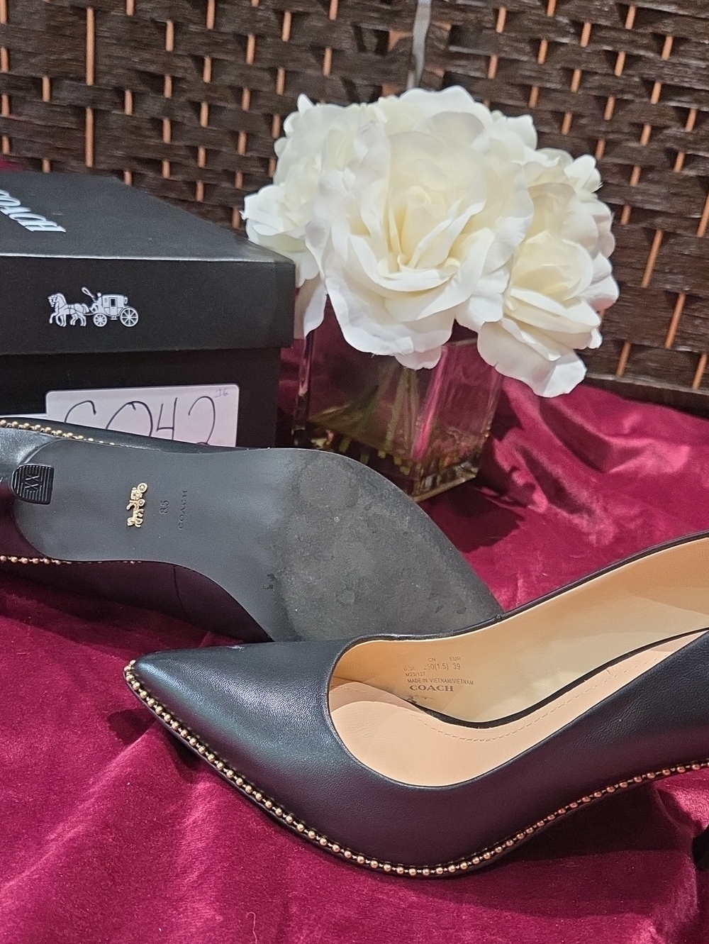 Coach Classic Black Pointed-Toe Women's Pumps with GOLD Stud Detail SIZE 8.5 - Picture 3 of 5